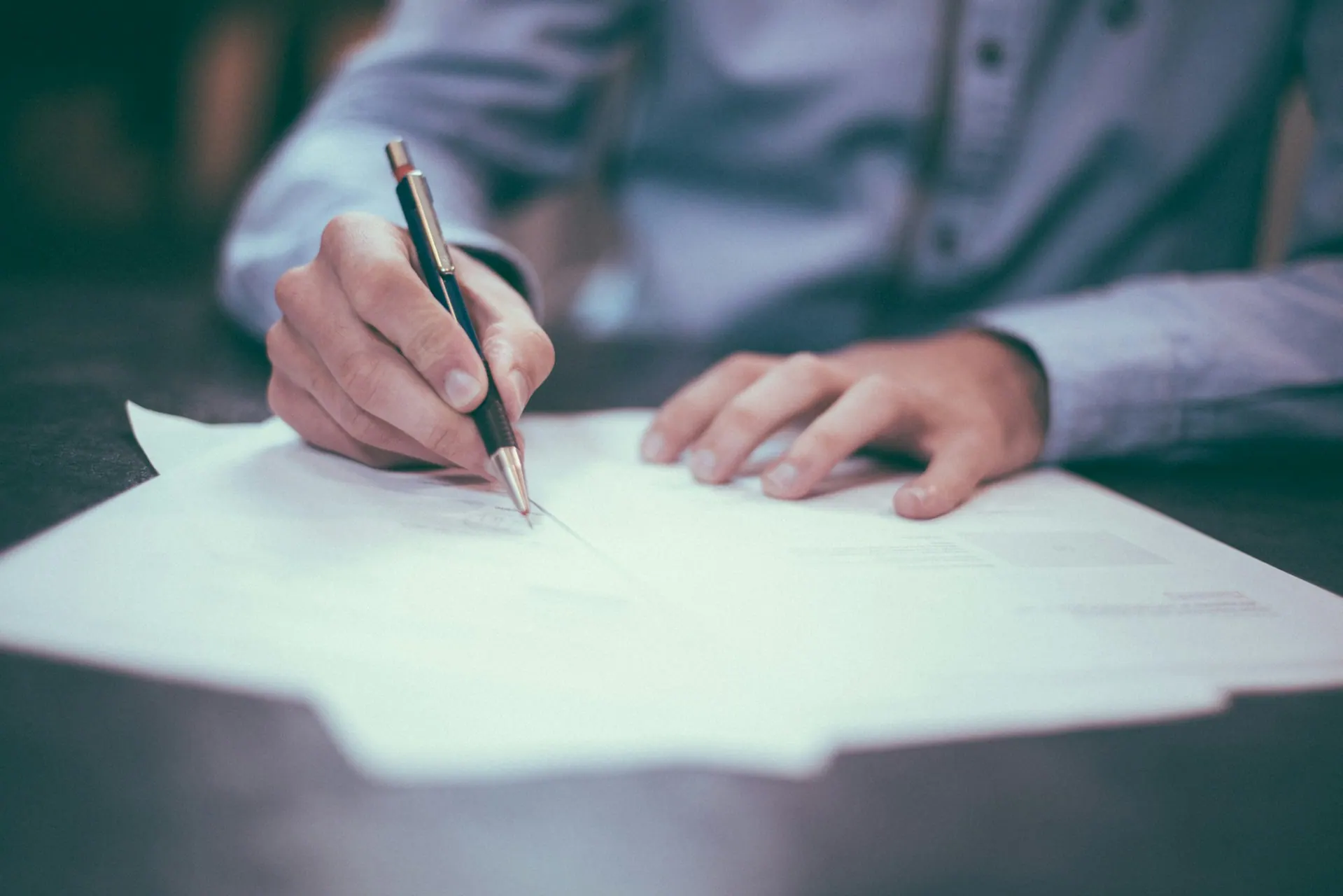 Documentos legales y contratos