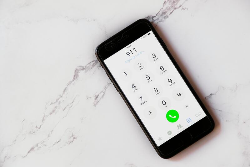 Lista de contactos de emergencia para huéspedes