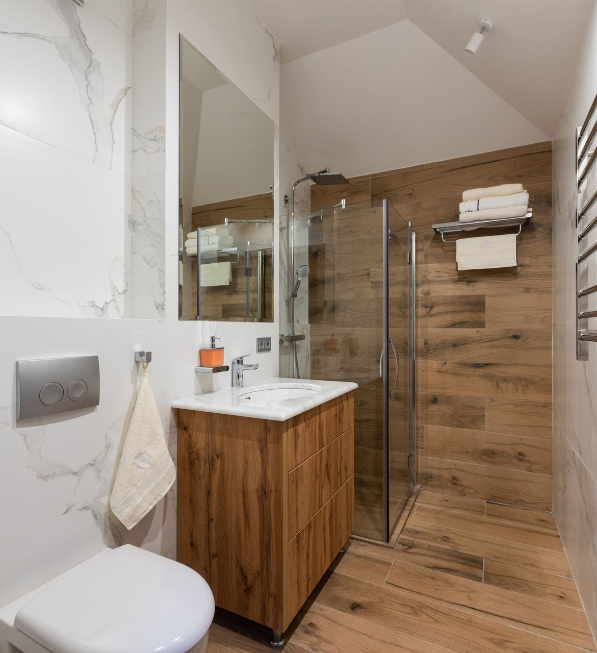 Baño limpio y preparado para la próxima estadía