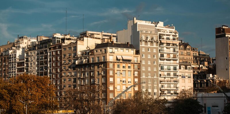 Propiedad moderna y bien equipada